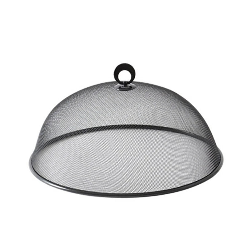 Cloche Alimentaire Protectrice en Métal sur fond blanc